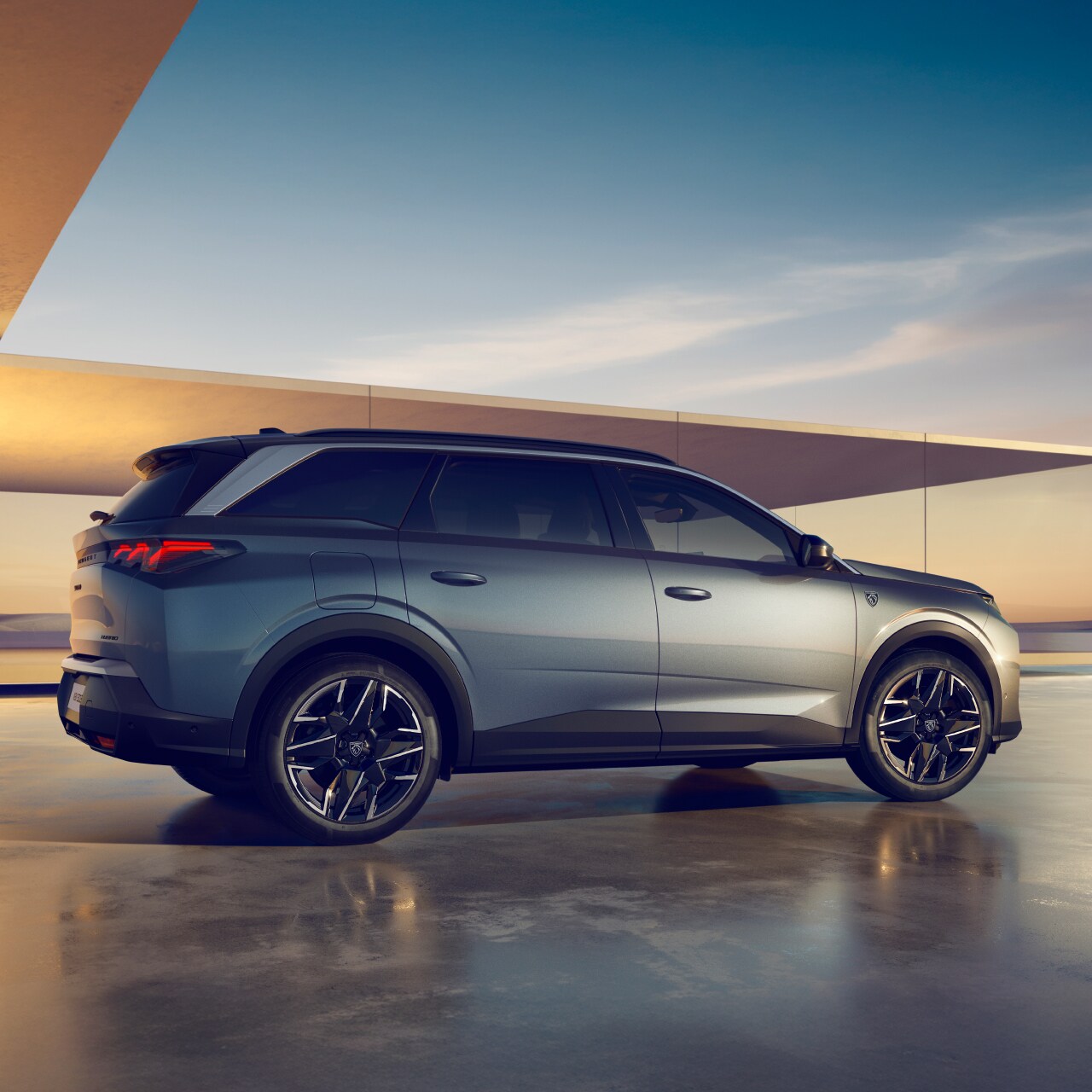 NEW PEUGEOT 5008 | プジョー公式サイト